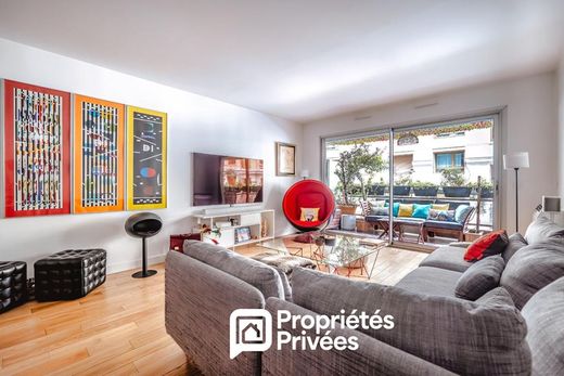 Apartment in La Muette, Auteuil, Porte Dauphine, Paris