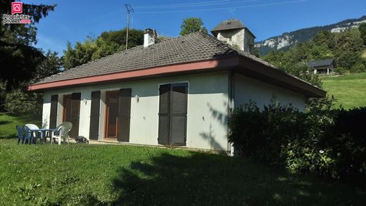 Casa di lusso a Gruffy, Alta Savoia