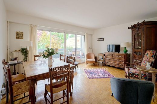 Piso / Apartamento en Levallois-Perret, Altos de Sena