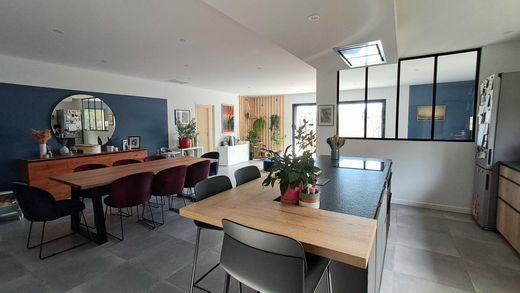 Maison de luxe à Castanet-Tolosan, Haute-Garonne