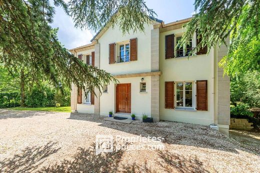 Maison de luxe à Roinville, Essonne