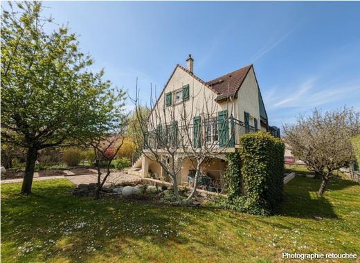 Casa de lujo en Chevigny-Saint-Sauveur, Cote D'Or