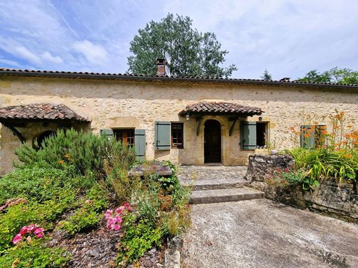 Luxury home in Castelmoron-d'Albret, Gironde