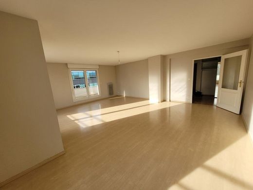 Apartment / Etagenwohnung in La Madeleine, Nord