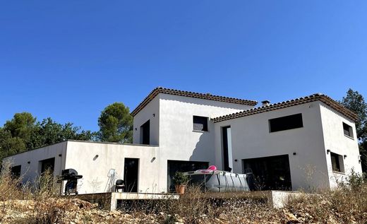 Luxe woning in Saint-Maximin-la-Sainte-Baume, Var