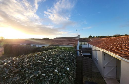Luxury home in Les Sables-d'Olonne, Vendée