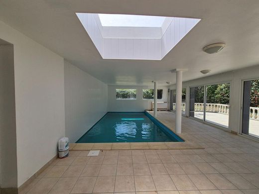 Casa de lujo en Lanester, Morbihan