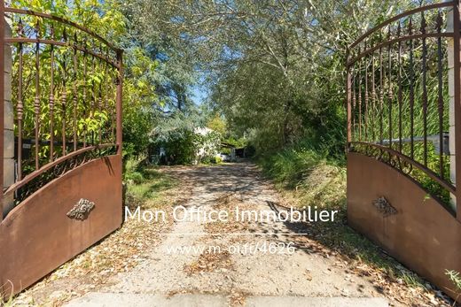 Country House in Saignon, Vaucluse