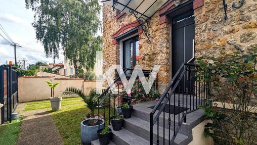 Πολυτελή κατοικία σε Eaubonne, Val d'Oise