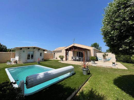 Luxus-Haus in Rochefort, Charente-Maritime