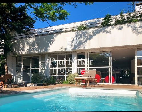 Villa in Bordeaux, Gironde