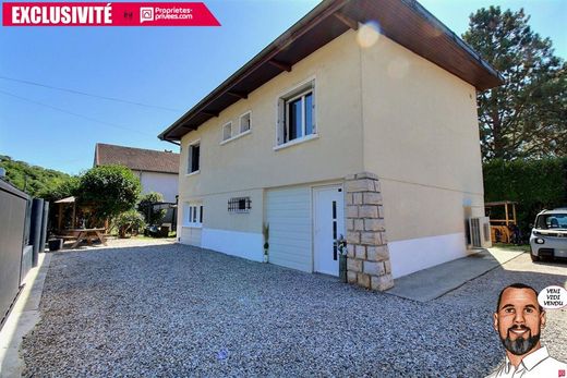 Casa di lusso a Barberaz, Savoia