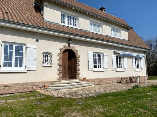 Casa di lusso a Varennes-sur-Allier, Allier