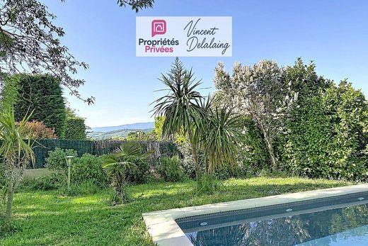 Luxury home in Pertuis, Vaucluse