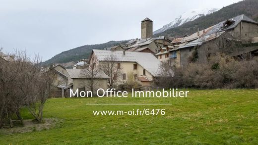 Villa a Saint-Clément-sur-Durance, Alte Alpi