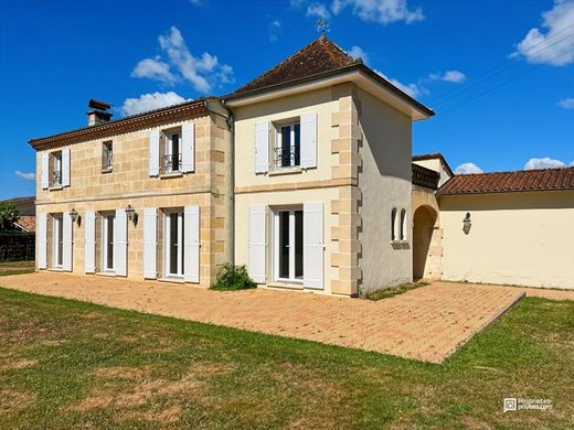 Luxury home in Carignan-de-Bordeaux, Gironde