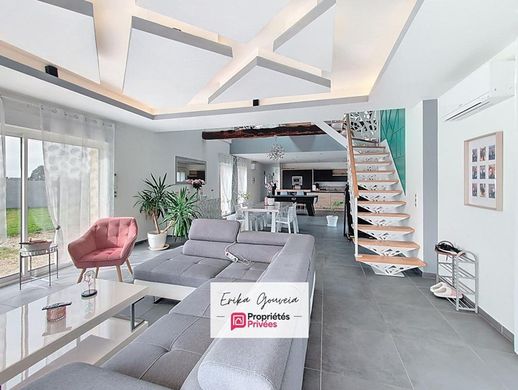 Luxury home in Cuverville, Seine-Maritime