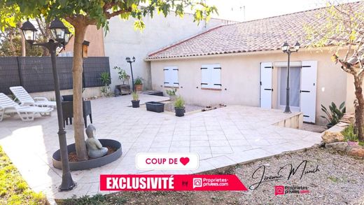 Villa a Roquebrune-sur-Argens, Var