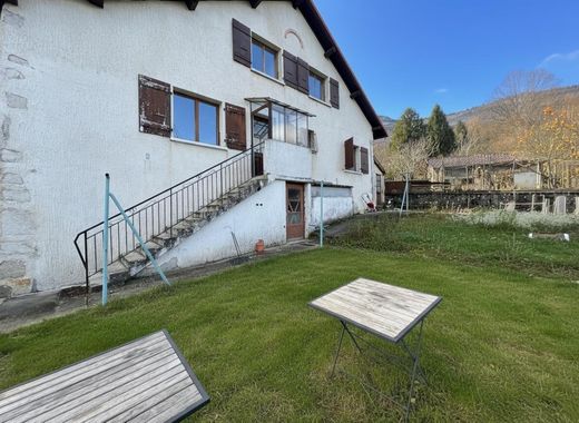 Luxury home in Farges, Ain