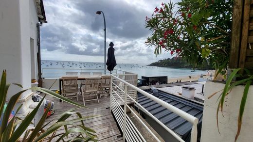 Cancale, Ille-et-Vilaineの高級住宅