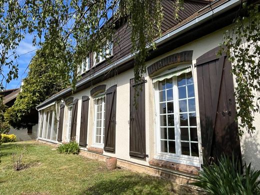 Luxus-Haus in Orgeval, Yvelines
