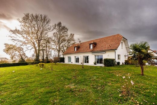 Πολυτελή κατοικία σε Sauveterre-de-Béarn, Pyrénées-Atlantiques