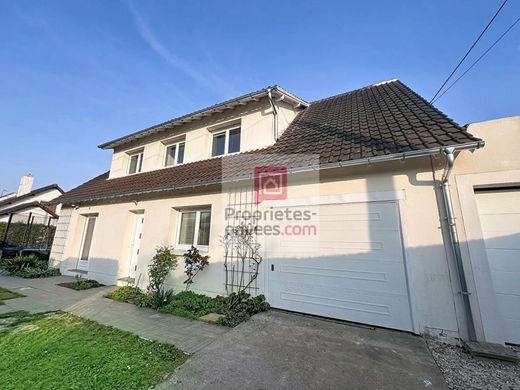 Luxury home in Le Perray-en-Yvelines, Yvelines