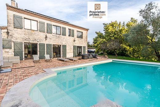 Luxury home in Sainte-Colombe-en-Bruilhois, Lot-et-Garonne