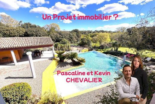 Villa in Grans, Bouches-du-Rhône