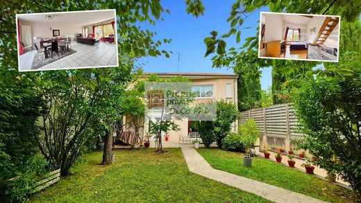 Luxury home in Chaville, Hauts-de-Seine