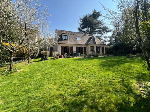 Luxury home in Thoiry, Yvelines