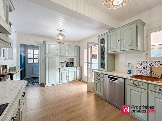 Luxury home in Aytré, Charente-Maritime