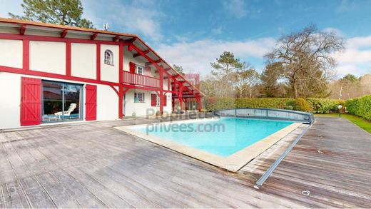 Luxury home in Biscarrosse, Landes