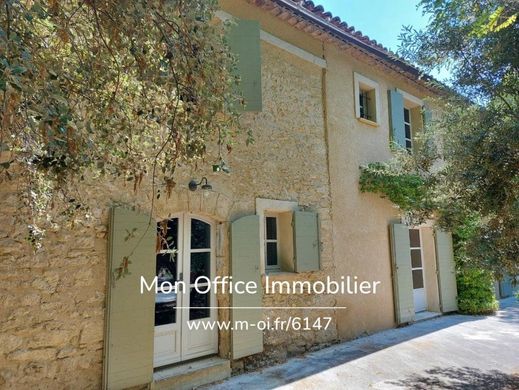 Luxury home in Vaugines, Vaucluse