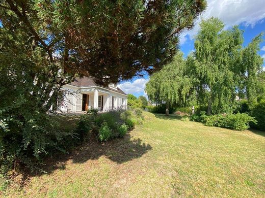 Πολυτελή κατοικία σε Apremont, Oise