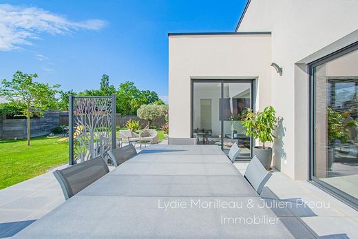 Luxury home in La Chevrolière, Loire-Atlantique