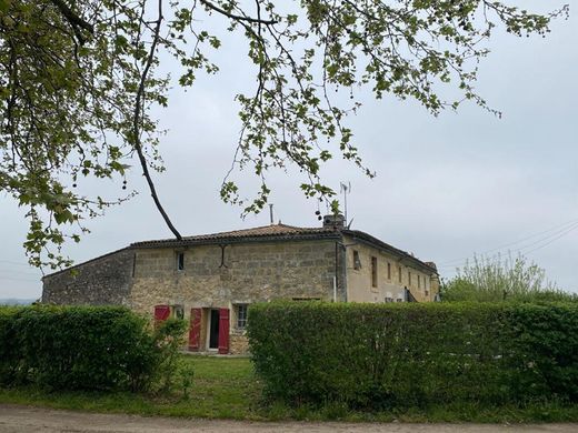 Luxury home in Saint-Magne-de-Castillon, Gironde