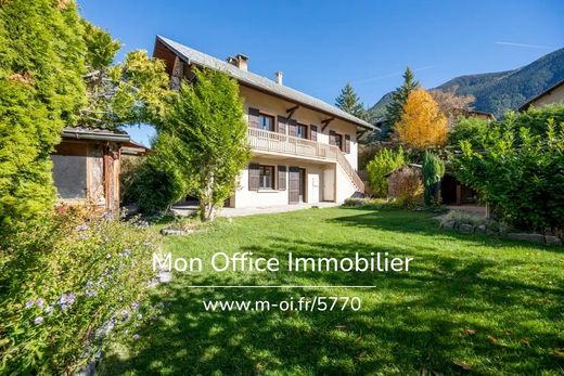 Luxury home in Guillestre, Hautes-Alpes