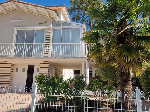 Luxury home in Ronce-les-Bains, Charente-Maritime