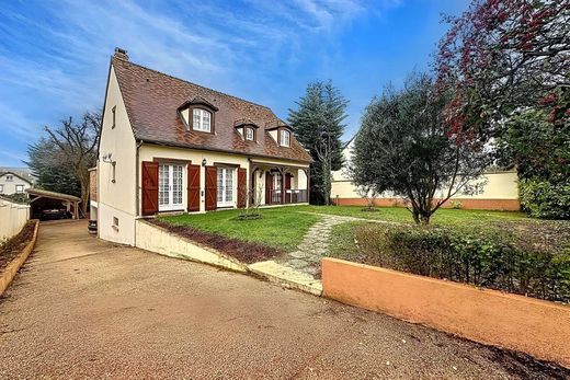 Luxe woning in Marcoussis, Essonne