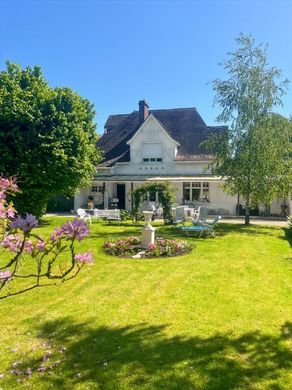 Luxury home in Wattignies, North