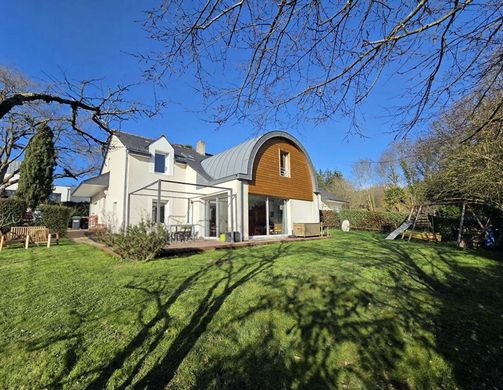 Luxury home in Bouchemaine, Maine-et-Loire