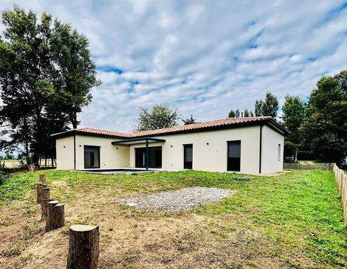 Luxury home in Ambonil, Drôme