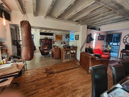 Casa de lujo en Éguzon-Chantôme, Indre