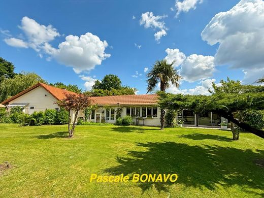 Luxury home in Vendays-Montalivet, Gironde