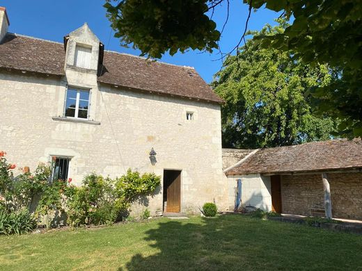 Luxury home in Marcilly-sur-Vienne, Indre and Loire