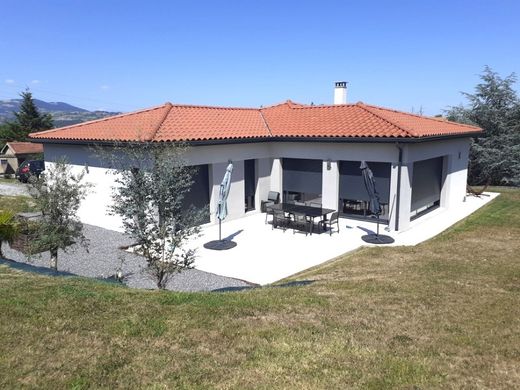 Luxe woning in Châteauneuf, Loire