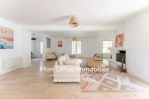 Villa in Éguilles, Bouches-du-Rhône