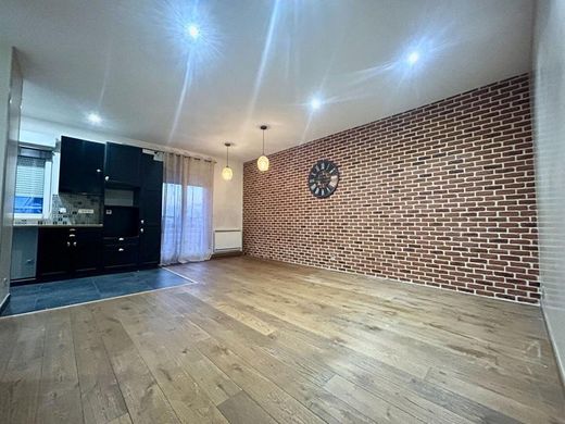 Apartment in Fontenay-sous-Bois, Val-de-Marne