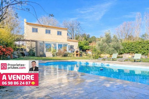 Maison de luxe à Montauroux, Var